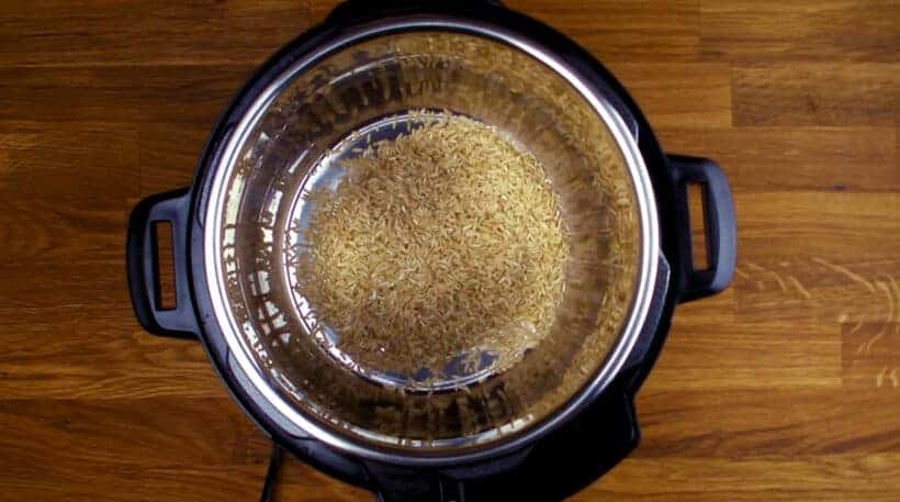 Cooking brown rice in Instant Pot    #AmyJacky #InstantPot #PressureCooker #vegan #vegetarian #rice #sides