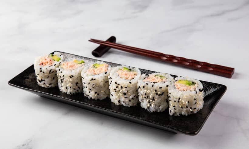 california roll | california roll sushi | california roll recipe | what is a california roll | sushi roll | sushi recipe | uramaki roll  #AmyJacky #japanese #recipes #asian #rice